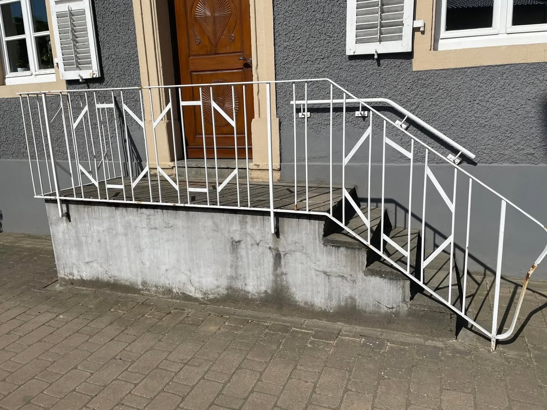 Rénovation d’un escalier à l’identique.Chantier Luxembourg￼